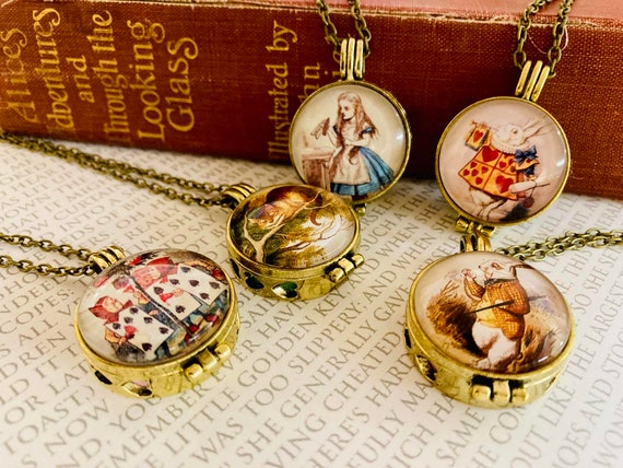 Mini Tea Glass Pocket Watch Alice in Wonderland Drink Me Pendant Gifts for  Kids