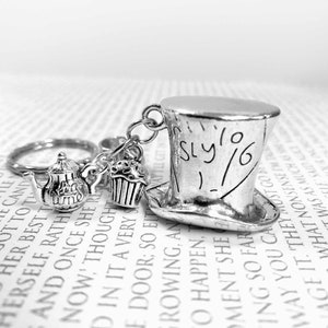 Alice in Wonderland - Mad Hatter's Tea Party Keyring - Antiqued Silver Plate,  Charms, Lewis Carroll, Alice, Steam Punk, Keychain, Keyring