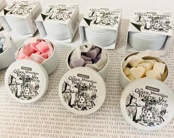 Alicia en el País de las Maravillas - La Reina de Corazones - Velas aromáticas de cera - Sombrerero Loco, Alicia, Conejo Blanco, Gato de Cheshire, Velas aromáticas de cera de soja