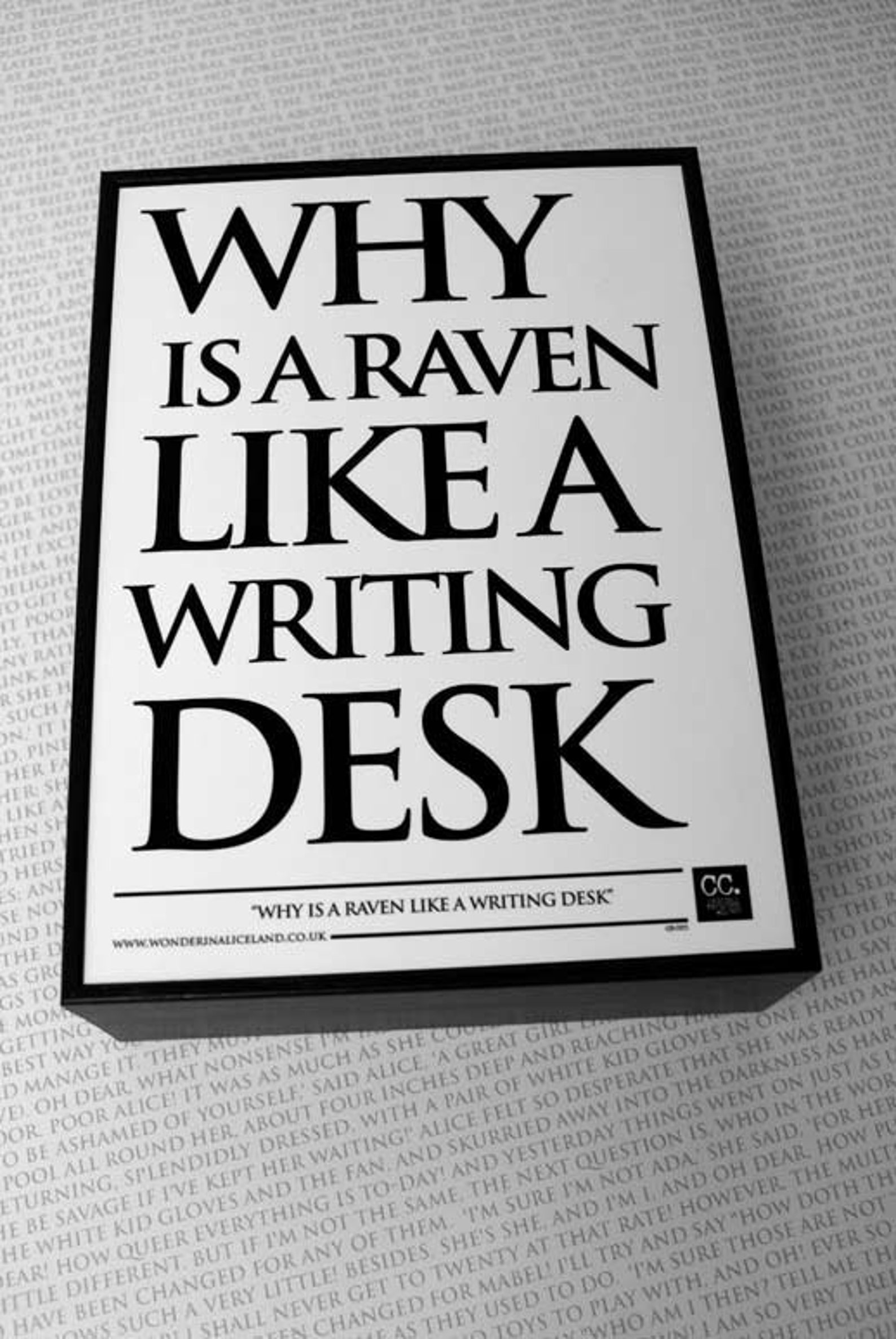 Alice in Wonderland Ingelijst citaat Waarom is Raven a Alice in Wonderland Ingelijst citaat Waarom is Raven a