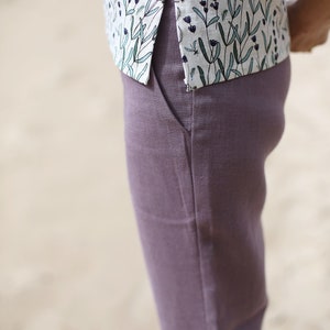 Klassische minimale Leinenhose. Damenhose mit elastischem Bund. Eine taillierte Hose mit Taschen. Leinen Pantalons. Mittlere Taille. Bild 6