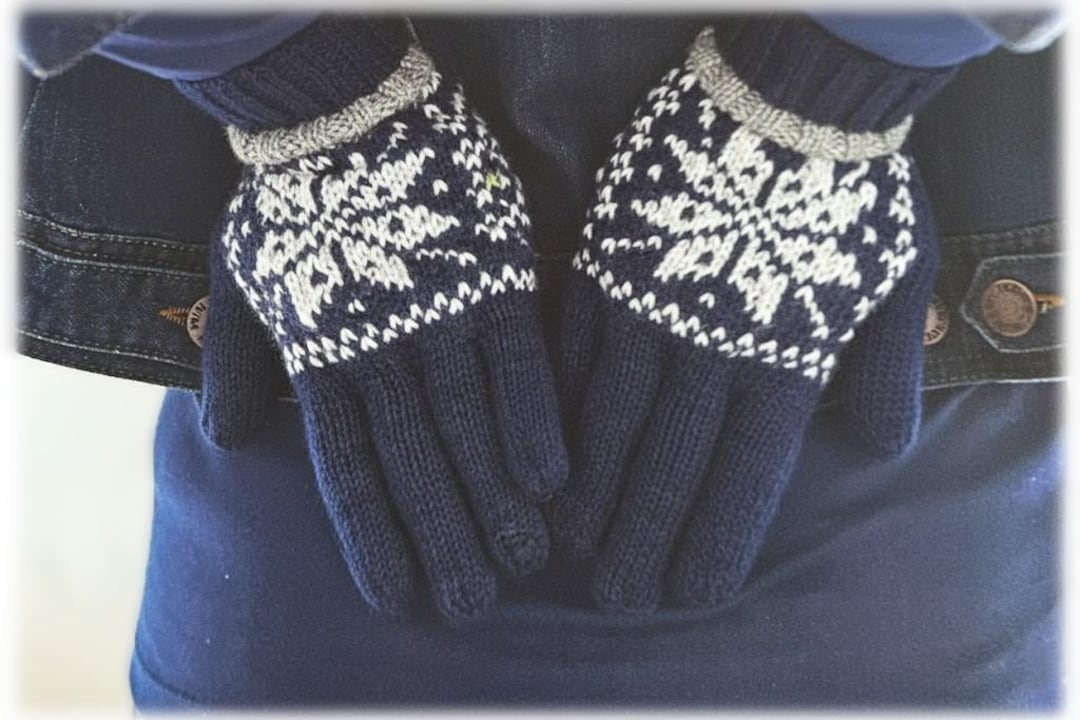 Snowflake Gloves Knitting Pattern Fair Isle Mitten Tutorial