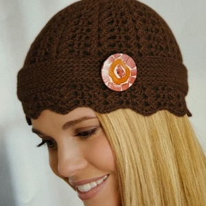 Patrón fácil para gorro cloche de ganchillo. Crea un gorro ligero y vaporoso para otoño. Diseño calado estilo años 20. Tutorial de ganchillo. Descarga digital instantánea.