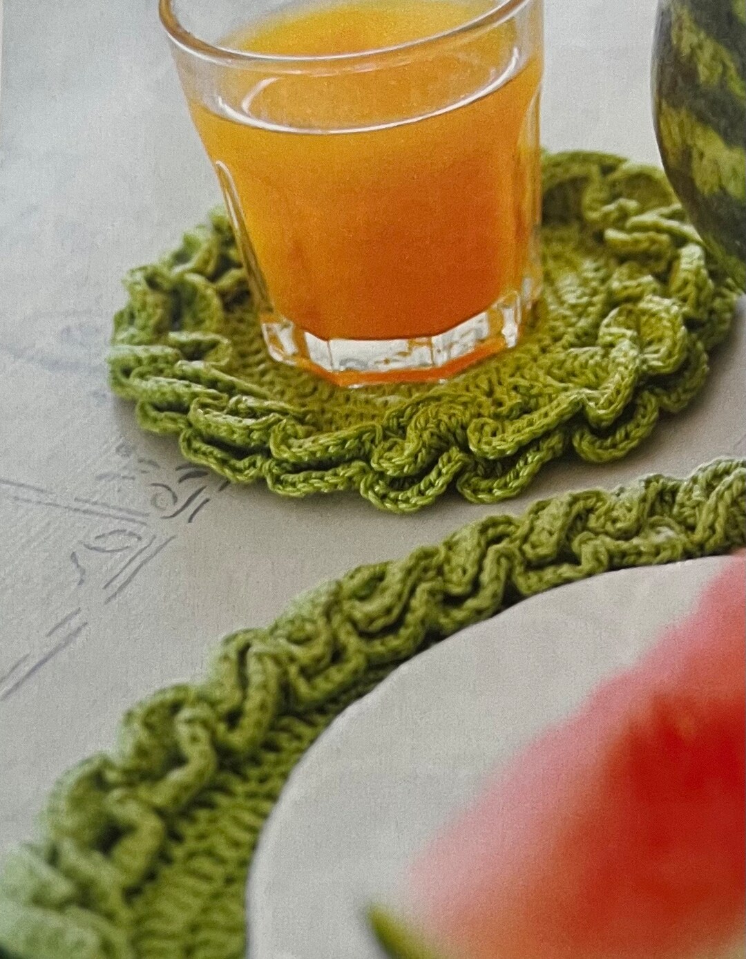 Easy Crochet Ruffled Place Mats & Coasters Stylish Cosy Homely ...