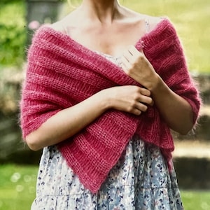 Crochet Light Ribbed Shawl Pattern Shoulder Wrap Easy Quick Cosy Autumn Scarf Crocheting Tutorial For Beginners Instant Digital Download