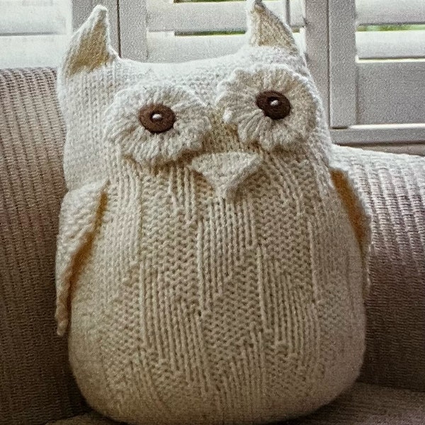 Adorable Knitted Oversized Owl Cushion Pattern Chunky Yarn Home Décor