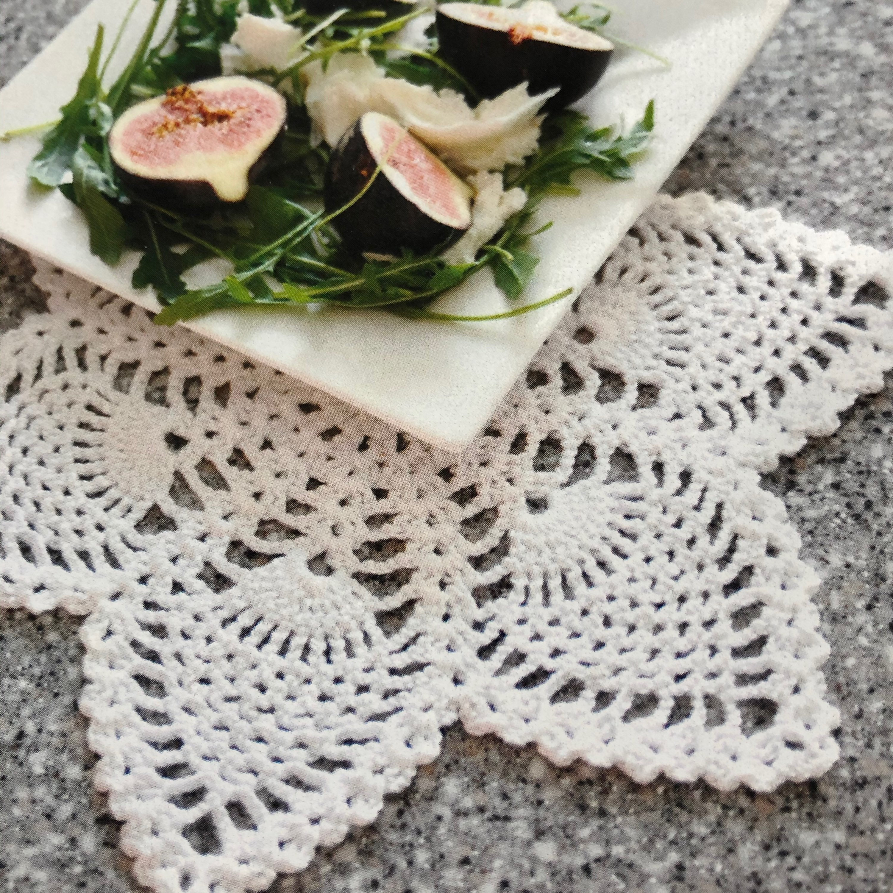 Classic Crochet Pineapple Doily Pattern Create Easy Beautiful Table ...