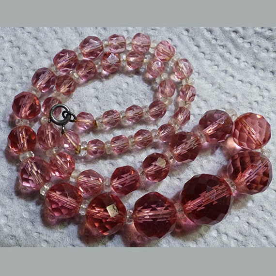 Vintage Graduating Single Strand Pink Faceted Gla… - image 1