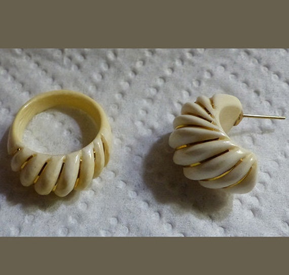 Bovine Bone Carved Dome Ring With 14K Inserts - image 3