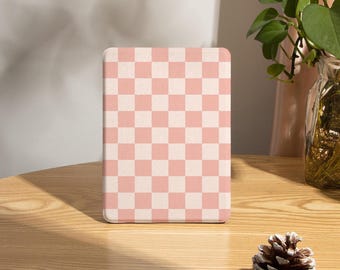 Checkerboard Kindle Case, Kobo Case: Magnetic Wake/Sleep, Clear Back