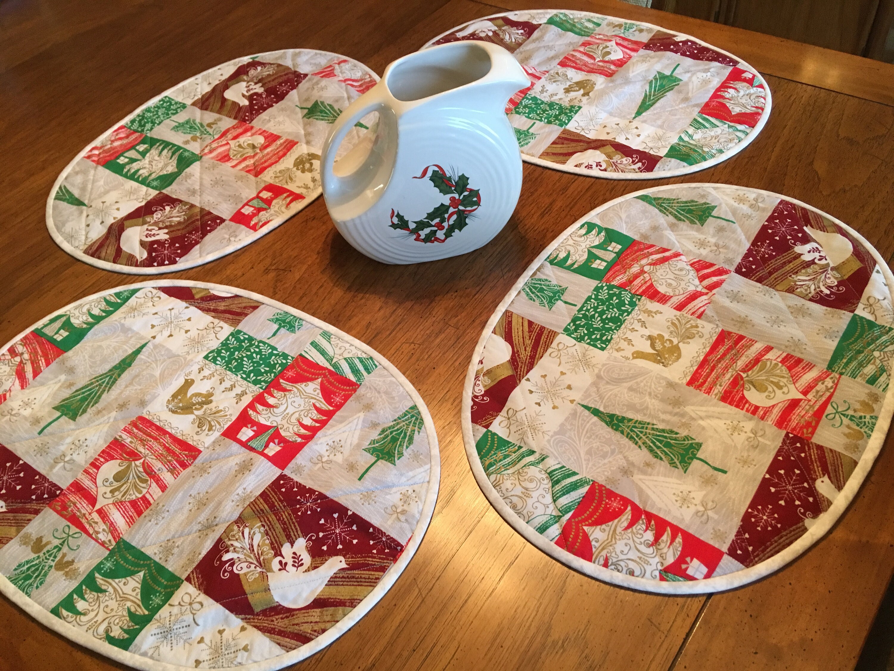 10 Off Oval Placemats Set of 4 Quilted Holiday Placemats Etsy