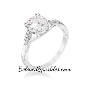 Grizel 7mm round 1.3ct cubic zirconia classic silvertone engagement ring-Round Solitiare 1.5ct CZ Diamond Wedding Promise Anniversary Ring
