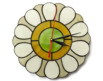 Retro White Daisy Wall Clock 10 Inch - Flower Stained Glass Clock