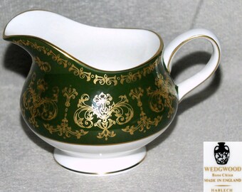 Vintage Wedgwood Green Harlech Pattern Porcelain milk jug Creamer with Gold Scrolls and Trim c.1970s