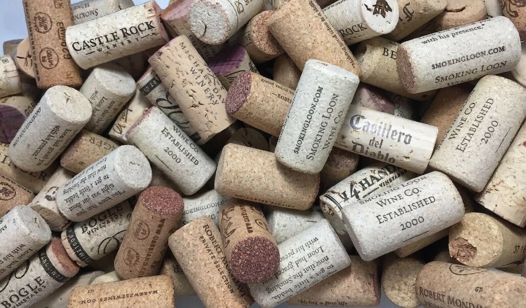 Mixed Lot of 10 Salvaged Natural Wine Corks Vase Filler, Wine Party Decor, Wedding Decoration