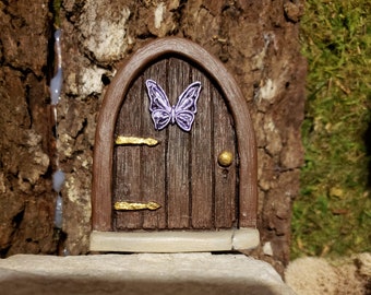 Fairy door, doorway to middle earth Fairy gardens