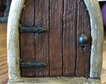 Fairy door, doorway to middle earth Fairy gardens