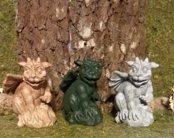 Mała statua gargulca