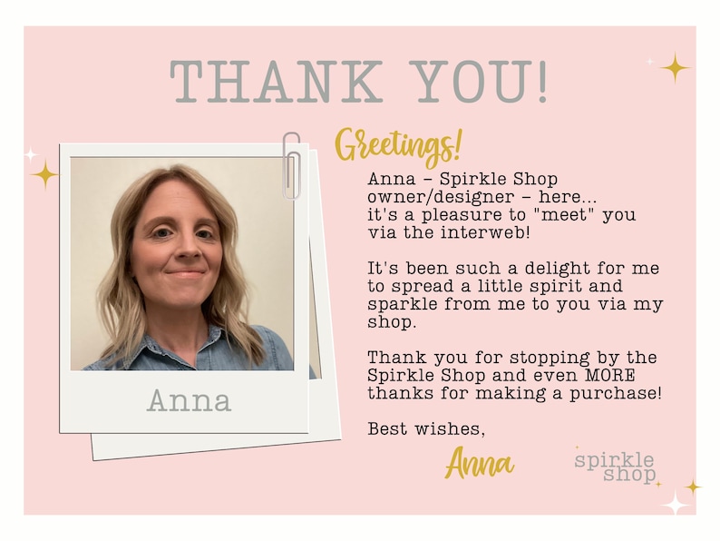 K&ouml;nnte beinhalten: Eine rosa Karte mit den Worten "THANK YOU!" und "Greetings!" in Grau und Gold. Ein Foto einer Frau namens Anna ist abgebildet, zusammen mit einem Text, der sich bei den Kunden f&uuml;r ihren Einkauf bedankt.