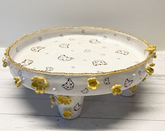 Cats and Tellow Flowers Cake Stand with 24k Gold