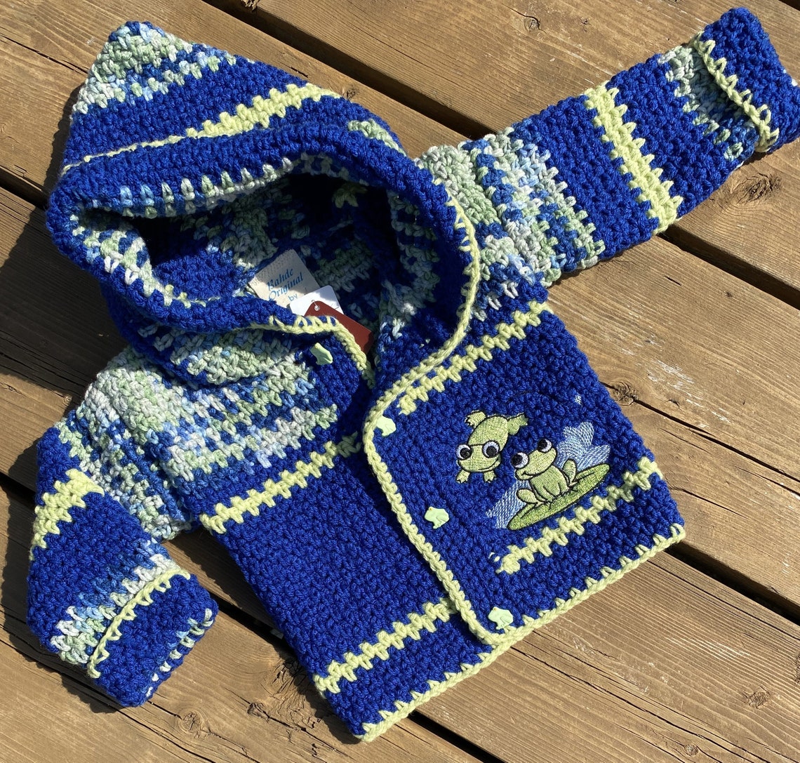 frog sweater crochet