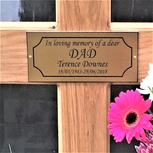 23&#39;&#39; Wooden Memorial Cross Solid Oak Grave Marker & Bespoke Personalised Plaque. WORLDWIDE DELIVERY