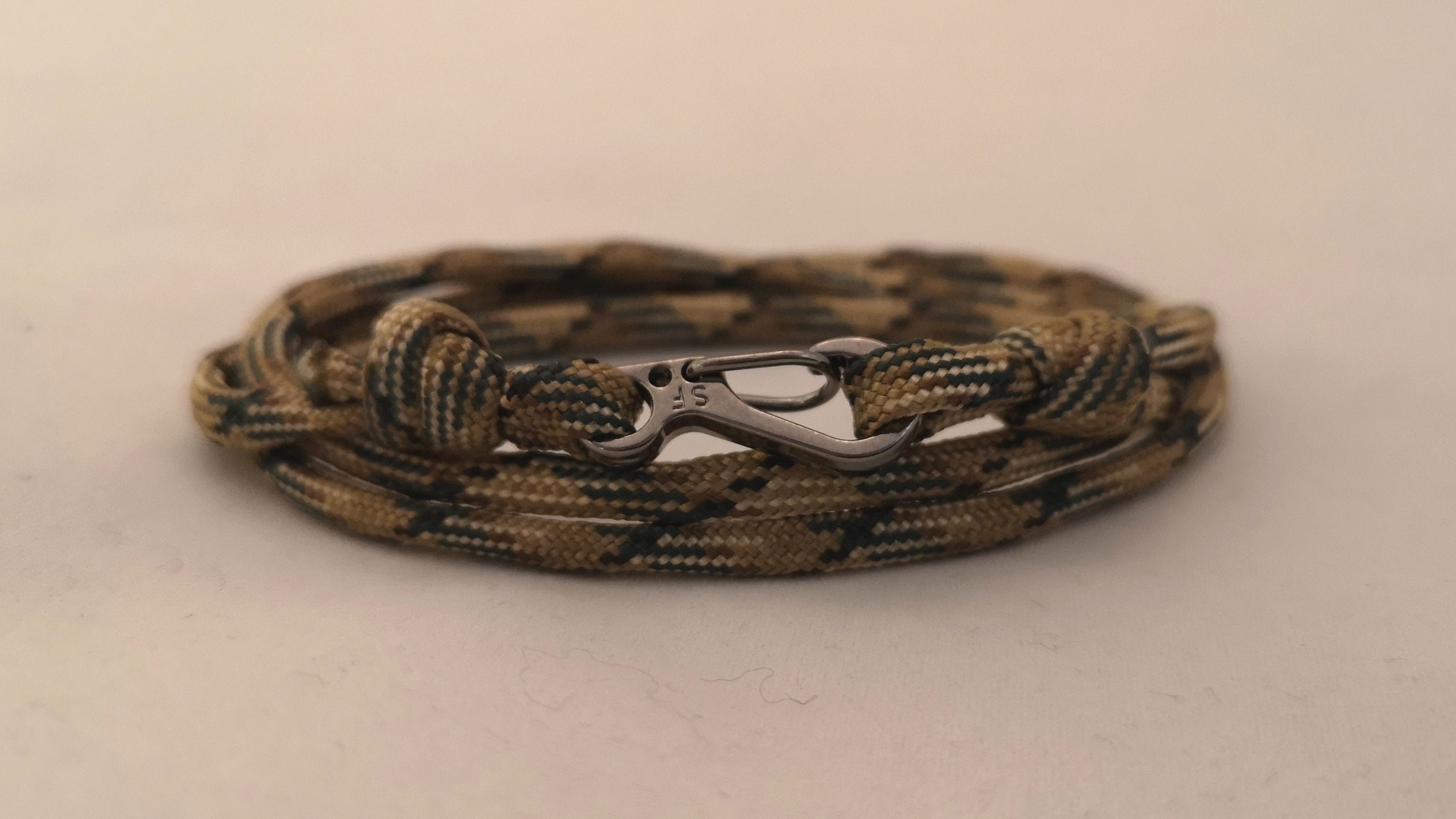 Multi Terrain Camo Carabiner Wrap Paracord Bracelet Etsy UK