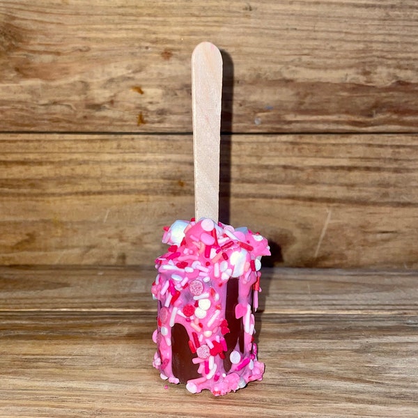 Hot chocolate cocoa bomb on a stick, wooden spoon, hot chocolate bomb, chocolate lover, chocolate spoons, birthday party, party favors event