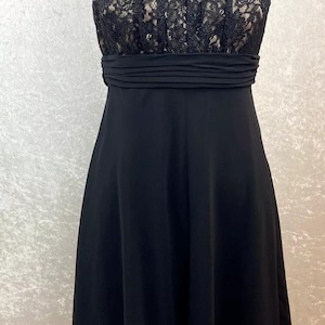 Evan Picone Vintage Dress Size 6 Sleeveless Lace Scoop Neck Empire Waist