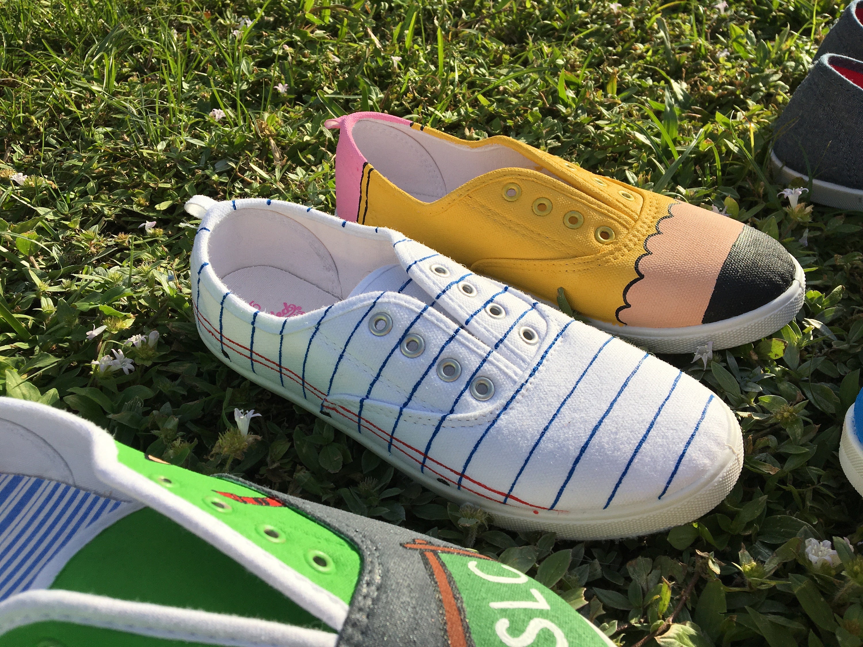 Pencil store canvas shoes