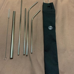 Metal straws with sleek charcoal pouch image 1