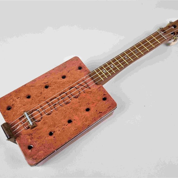 The Bourbon Biscuit Tenor Ukulele, Schokolade, Zigarrendose Ukulele, Electric Acoustic Ukulele, Zigarrenbox Gitarre, Ukulele, Handgemacht, Upcycled