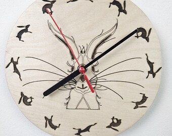 Reloj de pared de madera &quot;La Liebre Sonriente&quot;, con decoración rústica de abedul grabado, estilo rústico de cocina, reloj de cuarzo con batería para colgar en la pared con animales salvajes.