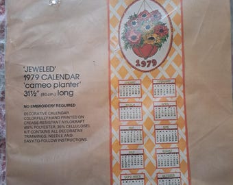 Vtg NOS 1979 Bucilla Calendar Craft kit