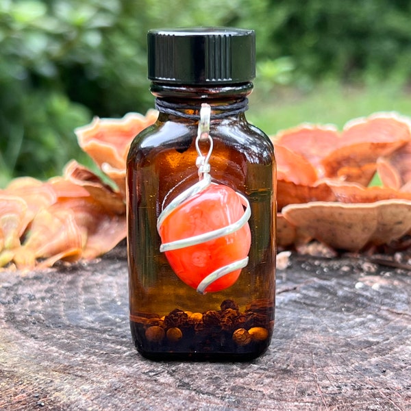 BLOOD MOON Spell Oil. For Intense Manifestation, Prosperity, & Traditional Witchcraft. Old Magic. 8 Dram