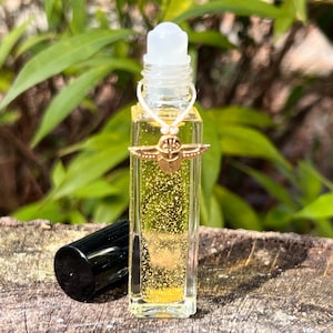 NEFERTITI Spiritual Perfume Oil. Enhancing Your Beauty, Inner Strength & Confidence. Feminine Wisdom and Authority. Divine Beauty. 6.5ml.
