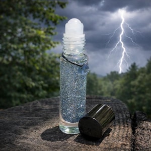 STORM WITCH Spiritual Perfume Oil. For Releasing Full Power During Spellwork, & Finding Calm During Chaos. Magic Apothecary
