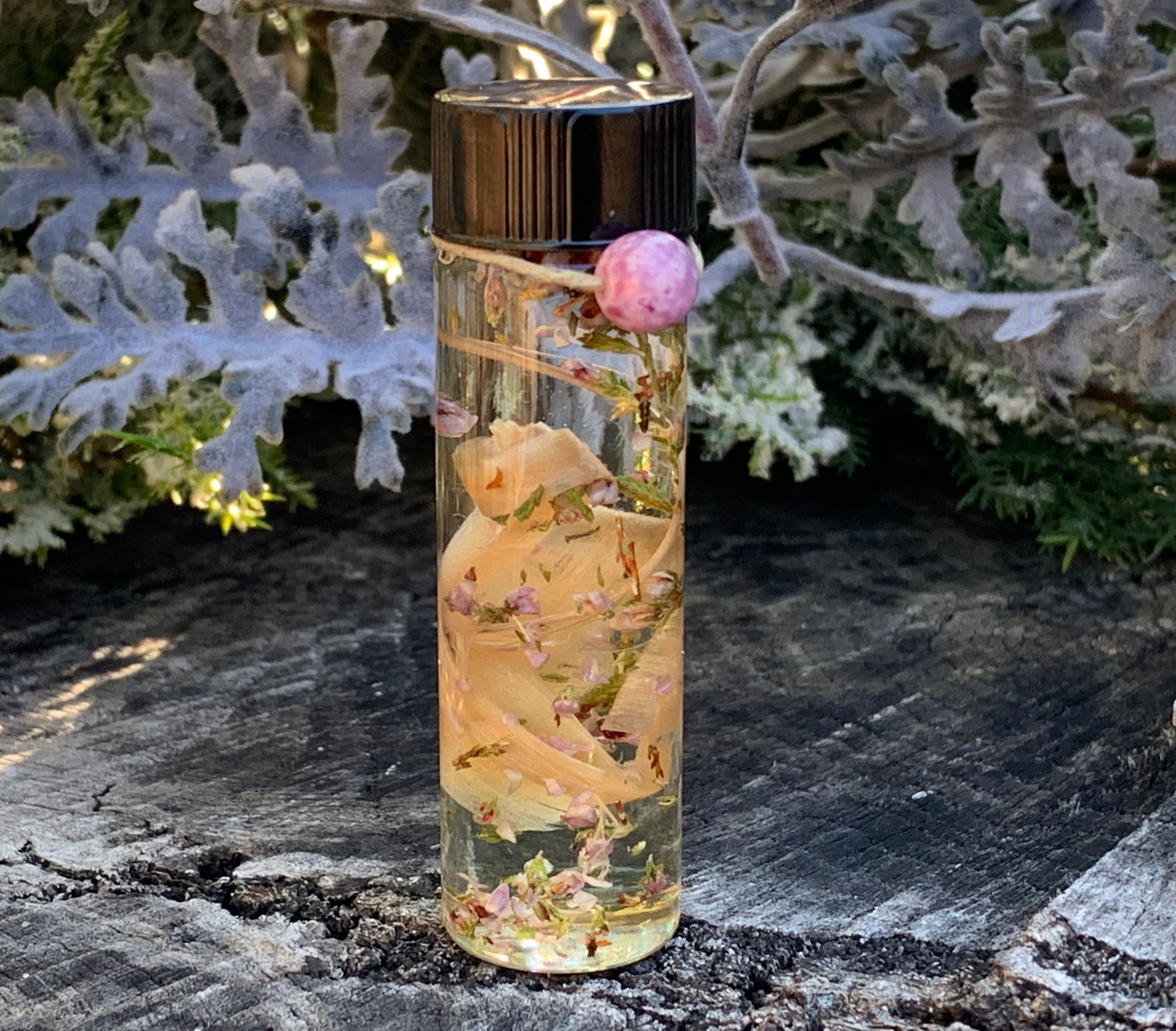 VENUS SPELL OIL.  Feminine Energies, Attraction, Pleasure, Beauty, & …