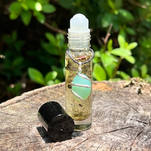 LOVER’S MOON Spiritual Perfume Oil. Building Connections, Encouraging Love, Opening The Heart. Trust & Hope. 8ml