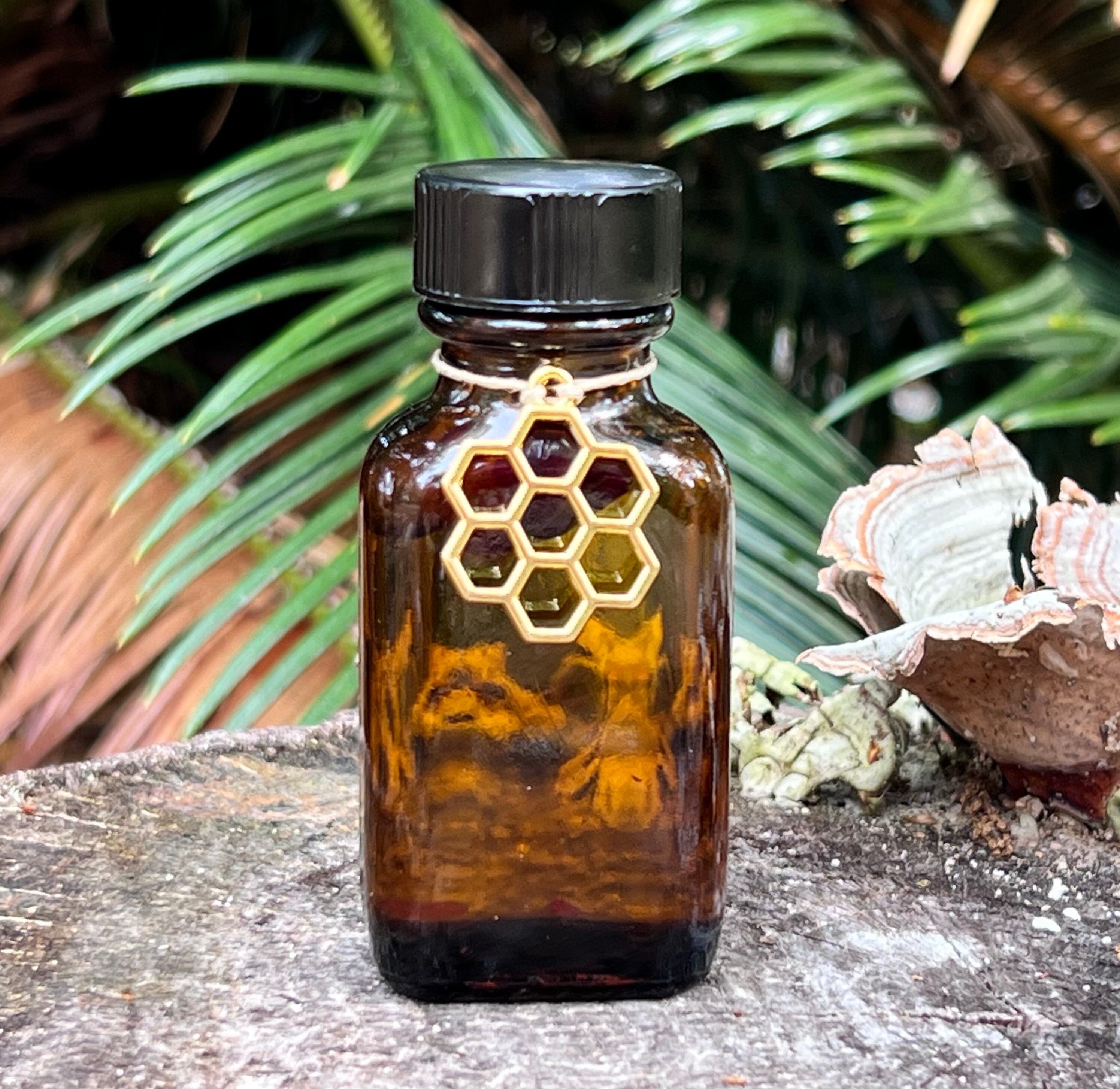 Magick Space Spiritual Anointing Oil -(Miel de Amor Aceite) Honey of Love  Oil - Romance Spell - Attract & Sweeten Relationships with Love 