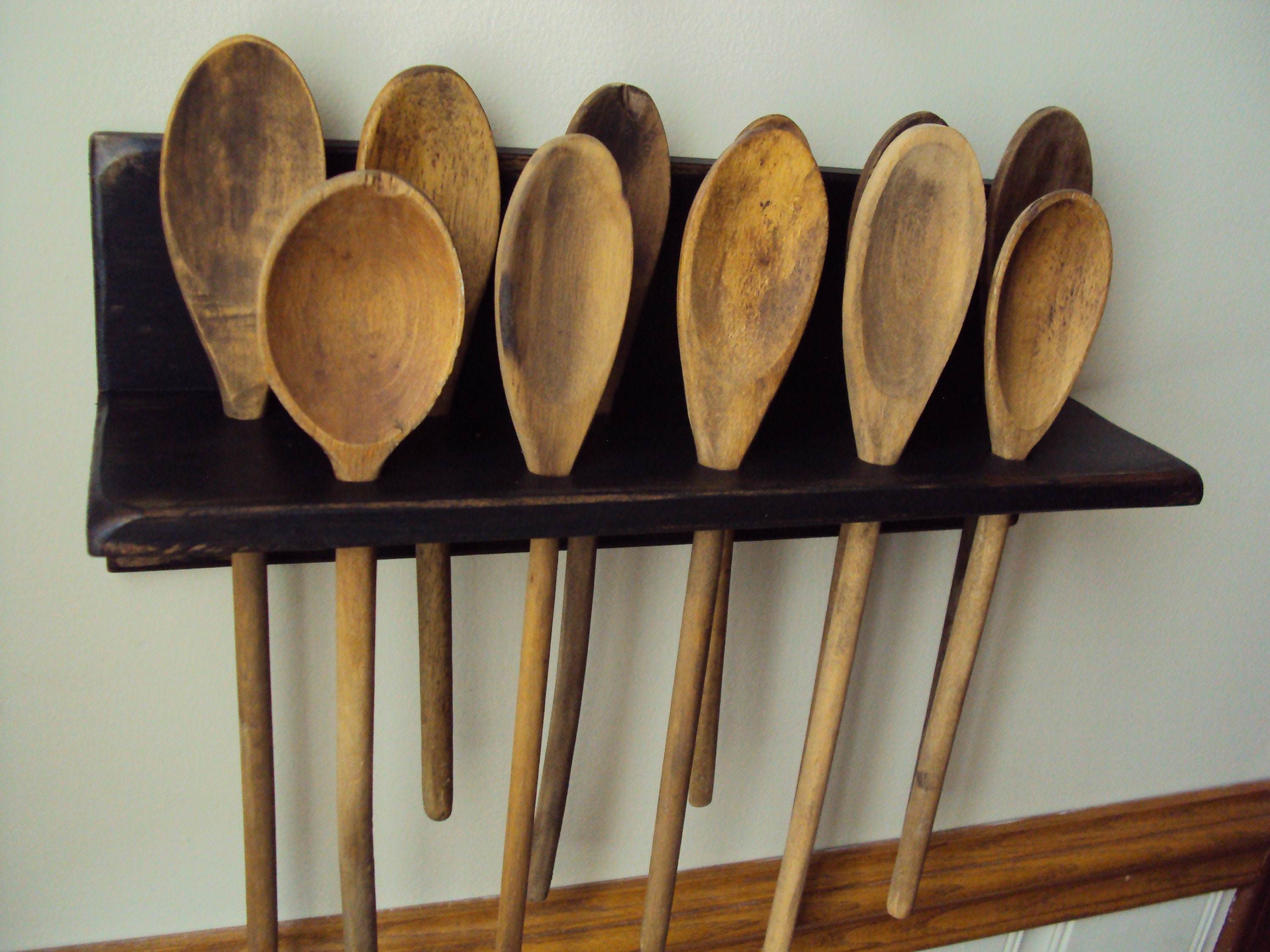 How to Make a Measuring Spoon Rack from Barn Wood - Adventures of a DIY Mom