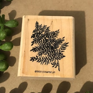 Tampon sur bois lunatique Lady Fougère ~ millésime 1998 ~ Stampin' Up ! Noyau cottage -S2