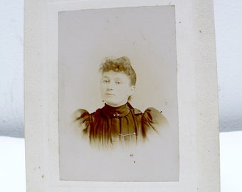 Cabinet Card Studio Photo Young Woman Portrait Antique Photograph P3