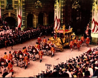 Vintage Postcard The Royal State Coach 1953 Coronation Queen Elizabeth II un-posted h1