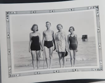 Lot of 3 Vintage Photos 1940s Snap Shots Young Men and Women Swim Suits Beach Summer Tennis n1-13