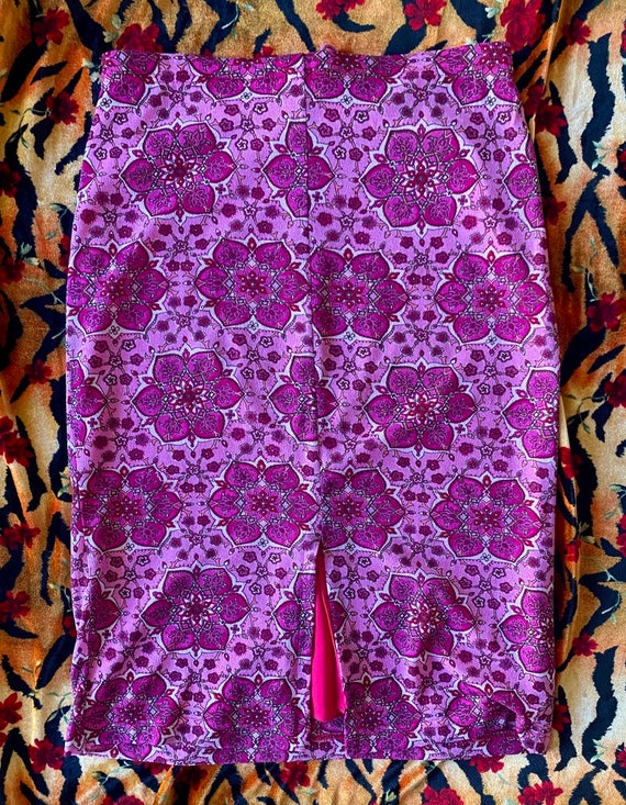 1990s Kaleidoscope Pattern Mid-Rise Knee-Length S… - image 2