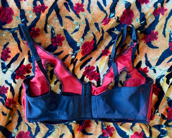 1980s Frederick's of Hollywood Red satin and blac… - image 2