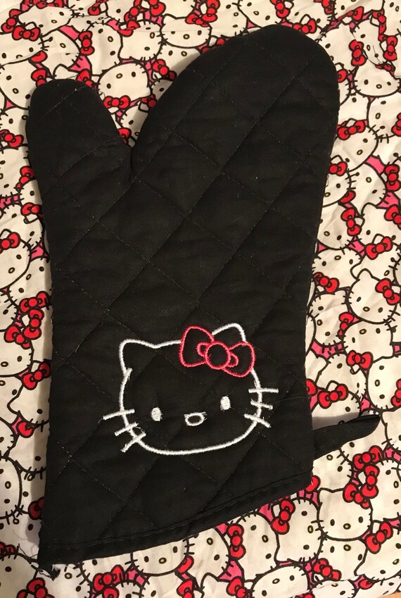 Hello Kitty Oven Mitt