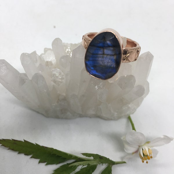 Labradorite crystal ring • labradorite gemstone ring • crystal ring • gemstone ring• semiprecious crystal ring • rosegold crystal ring