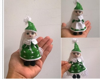 Mini christmas girl Pattern, mini doll amigurumi- PDF INSTANT DOWNLOAD